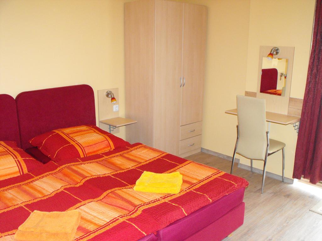 Pension Fuerst Borwin Markgrafenheide Chambre photo