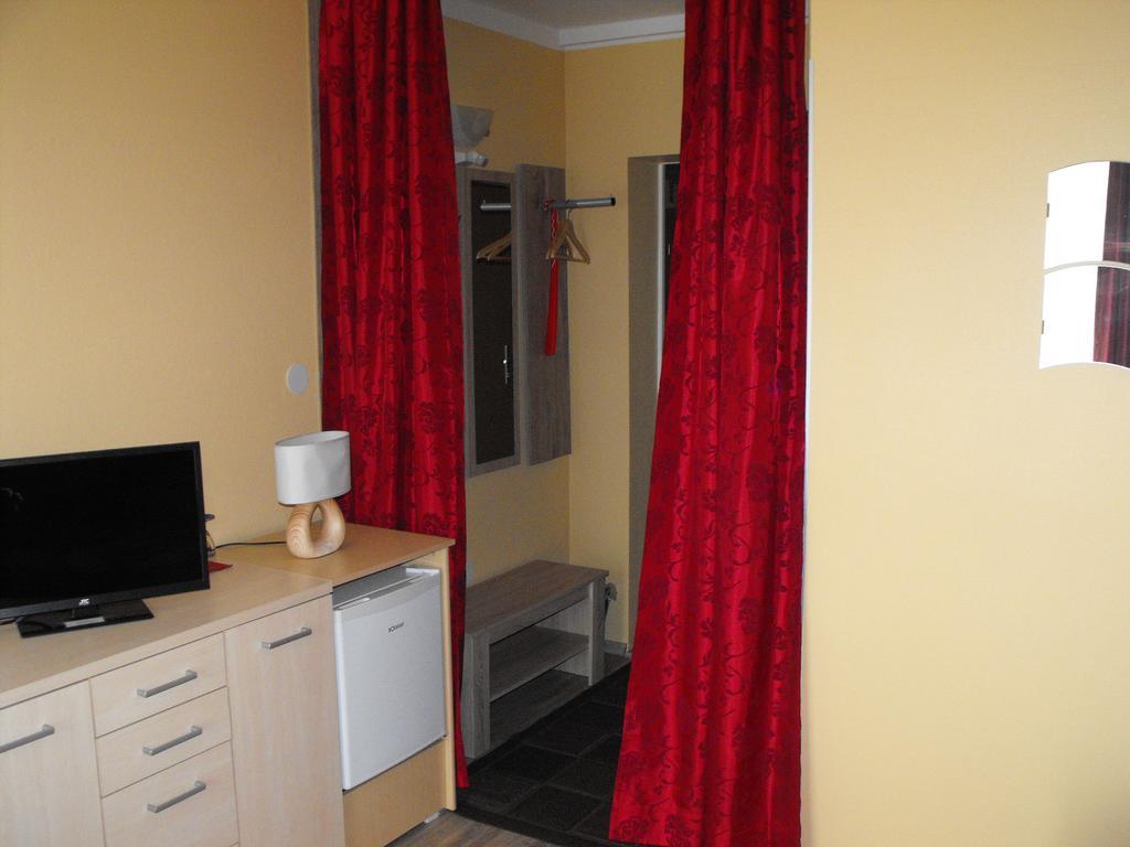 Pension Fuerst Borwin Markgrafenheide Chambre photo