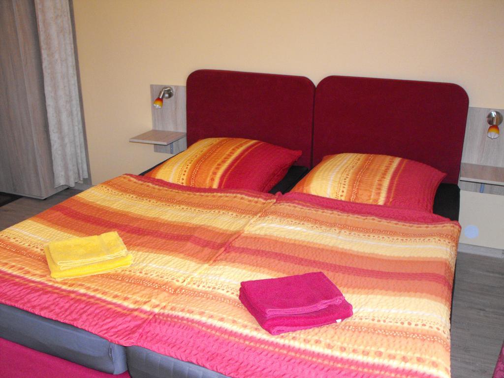 Pension Fuerst Borwin Markgrafenheide Chambre photo