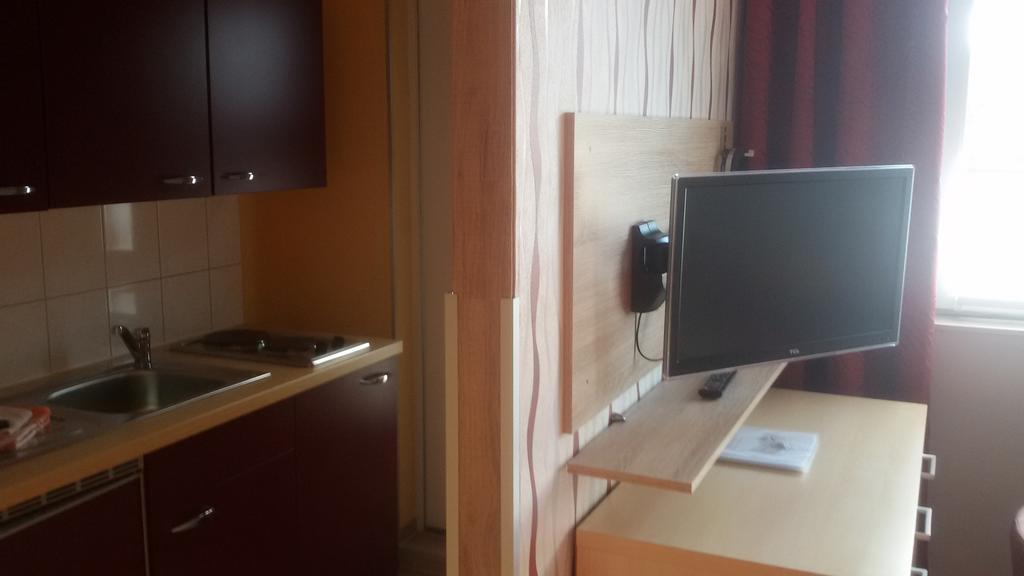 Pension Fuerst Borwin Markgrafenheide Extérieur photo